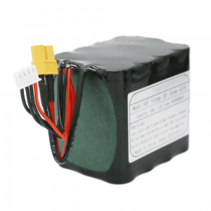 Oppladbare 18650 battericeller 3S4P Li-ion batteripakke 11.1V 10Ah for sollyslampe